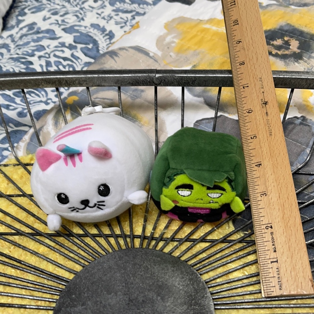 2 minis